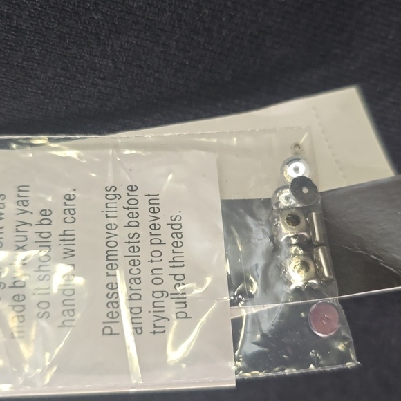 Chelsea & Theodore Embellished Black Women's Top, Plus Size 3X, NWT - Picture 6 of 6